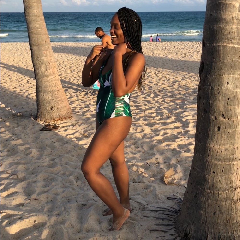 Leaf design one piece